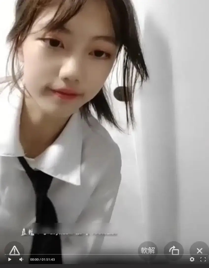 《贺子涵》原视频高清完整版免费在线播放-小女孩贺子涵深度还原贺梓涵直播翻车名场面始末-带你彻底了解全貌-贺子涵直播被妈妈发现无删减全集免费观看
