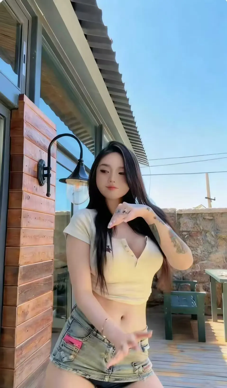 免费狂欢季-《Meena 成美男》高清全集在线观看-中文版未删减资源全面开放-网盘备份无广告，一次看遍Meena 成美男