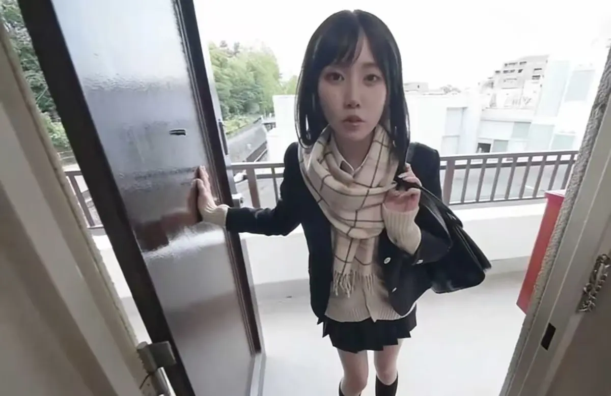 《泡在我家的辣妹-真人版》全集未删减HD高清在线观看-免费蓝光画质无广告播放